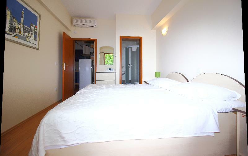 Apartments Dub ซัฟทัท ภายนอก รูปภาพ